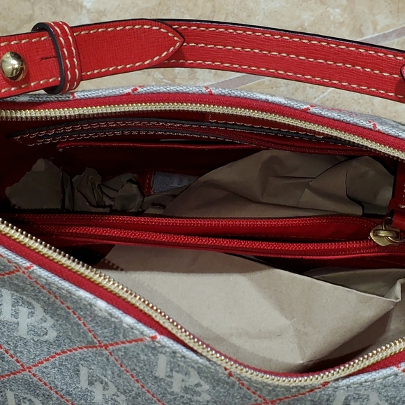 Finally found a vintage Dooney & Bourke bag! I think it Original Dooney and Bourke purse and wallet.